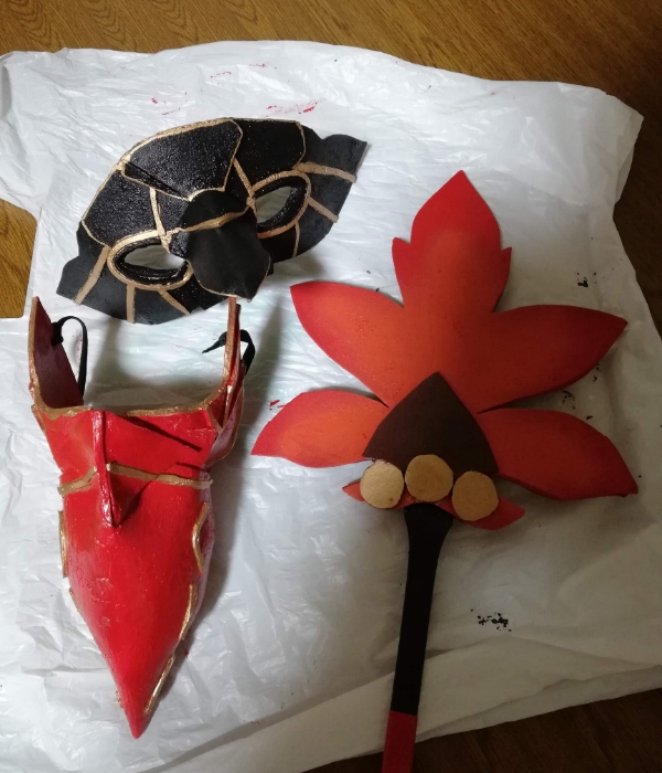 烏天狗の仮面とマスクと葉団扇