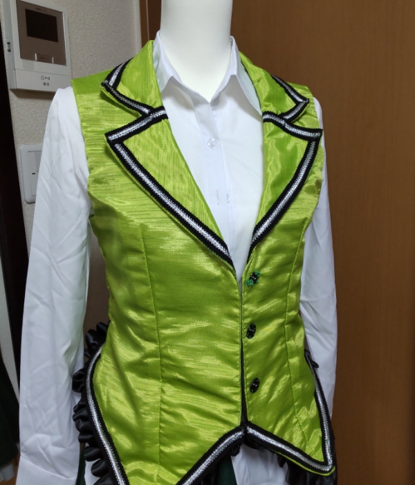 衿をつけた後のジャケット