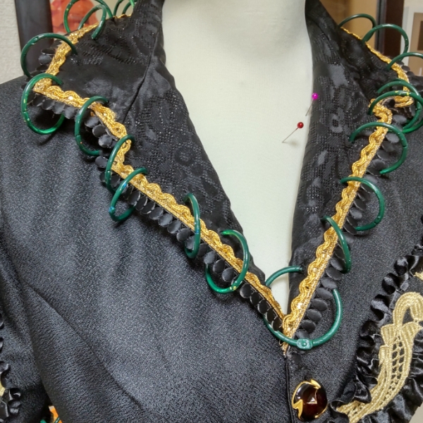 リング取り付け後のシャツの衿