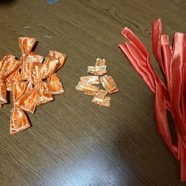 縫製前のリボン