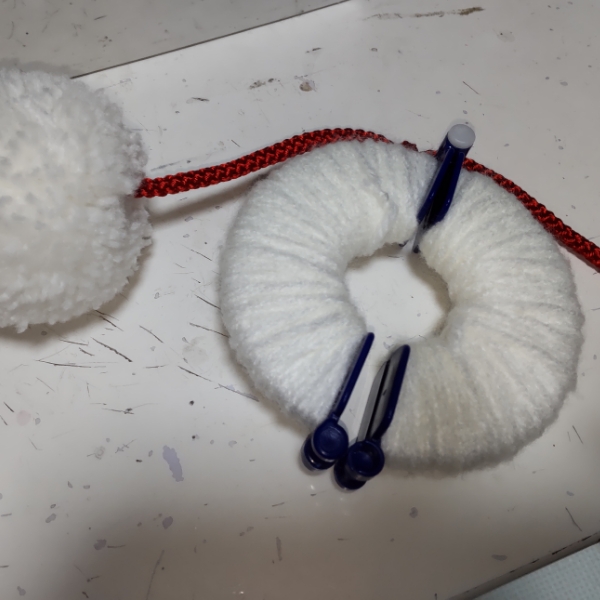 ダイソーのボンボンメーカー