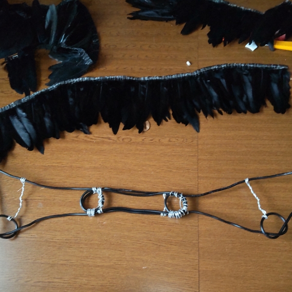 カラスの翼の土台のアルミ芯